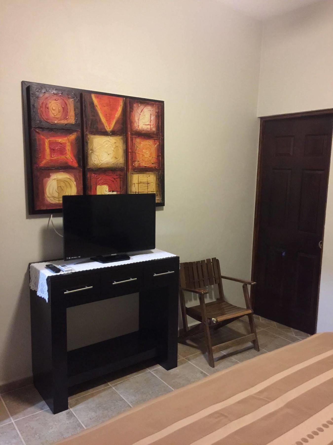 Hotel Y Suites Los Encantos 萨尤利塔 外观 照片