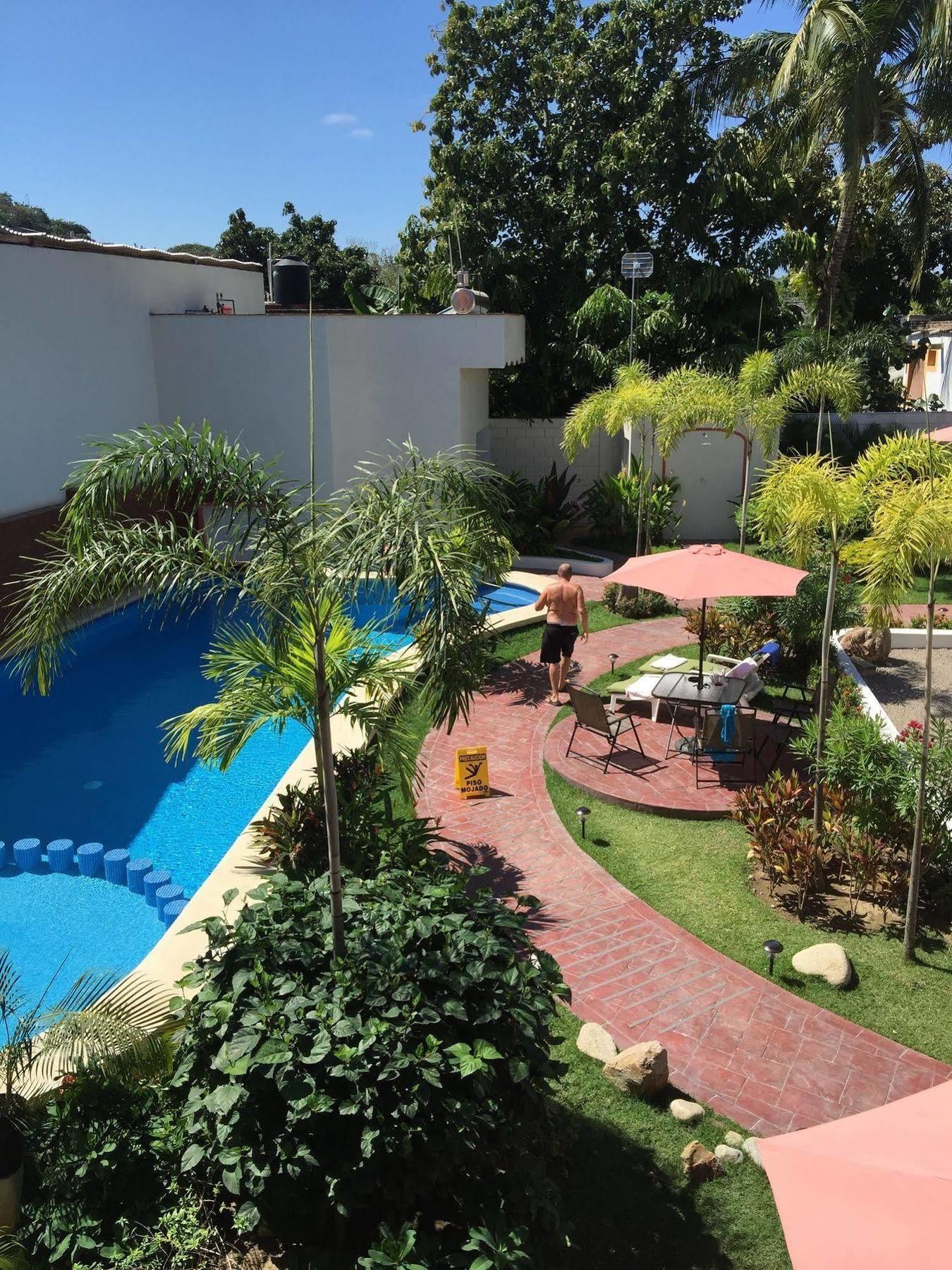 Hotel Y Suites Los Encantos 萨尤利塔 外观 照片